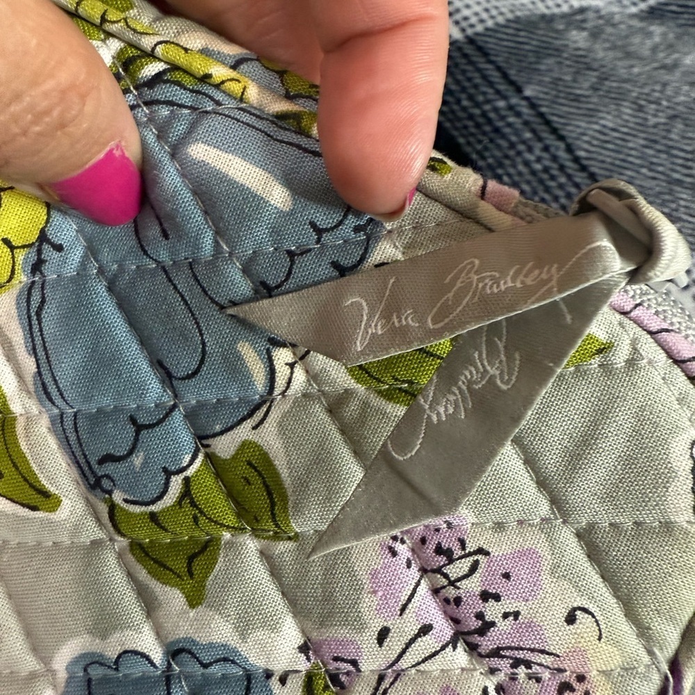Vera Bradley iPad holder - Picture 9 of 10